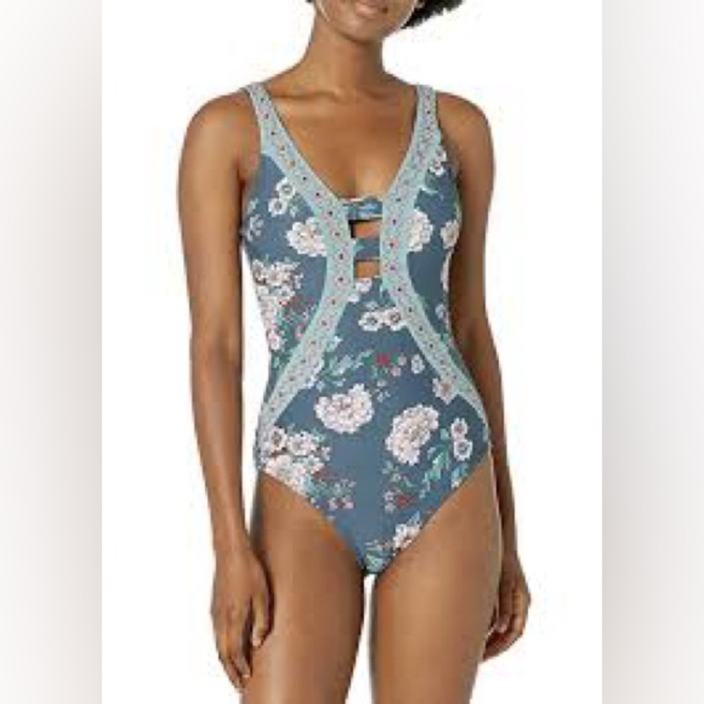 O’Neill James one‎ piece swimsuit blue floral women’s size small/medium summer